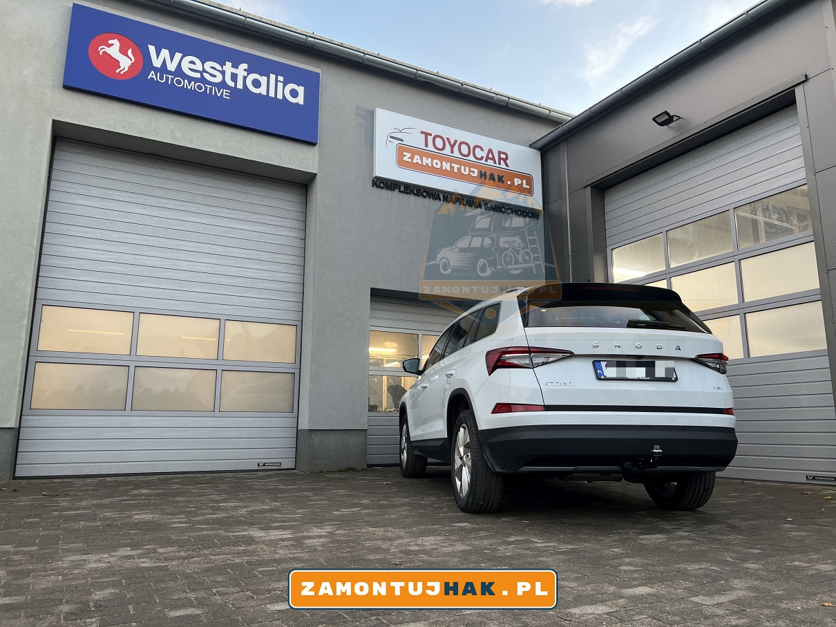 haki holownicze poznan - samochod z hakiem 